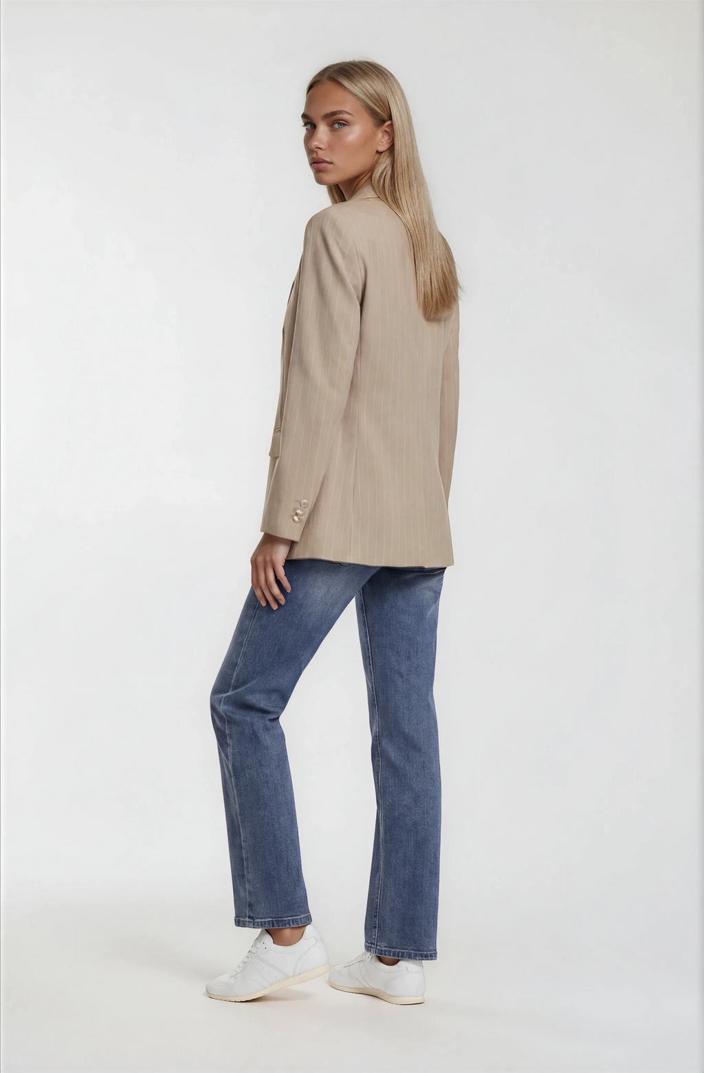 The Élise Blazer
